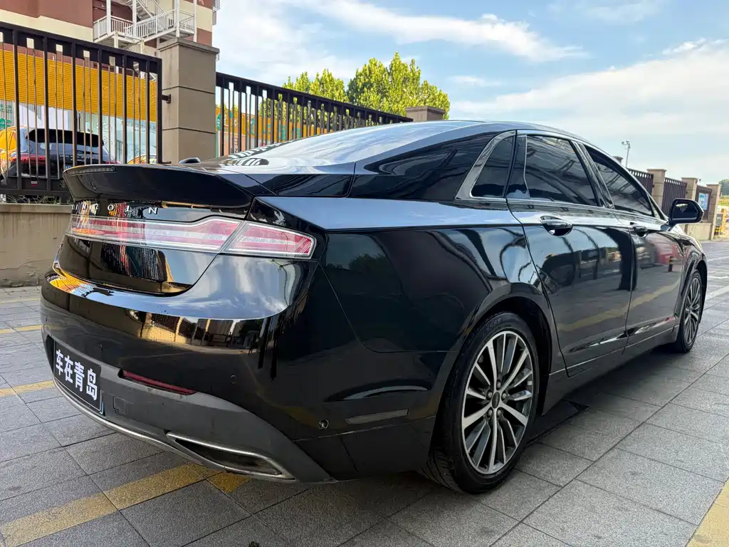 Lincoln MKZ — миниатюра 14