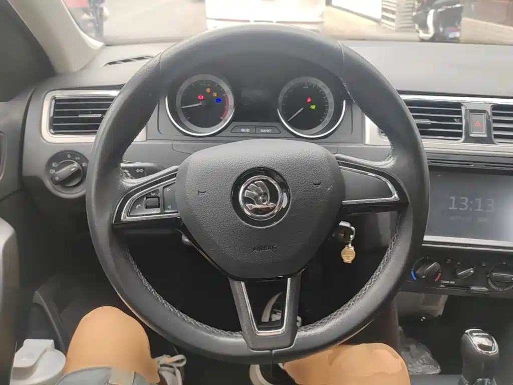 Skoda Rapid Spaceback — миниатюра 11