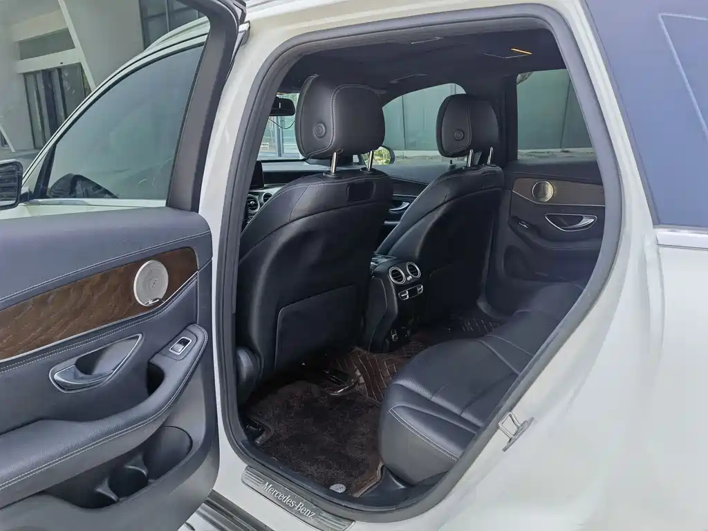 Mercedes-Benz GLC 2019 GLC 300 L 4MATIC