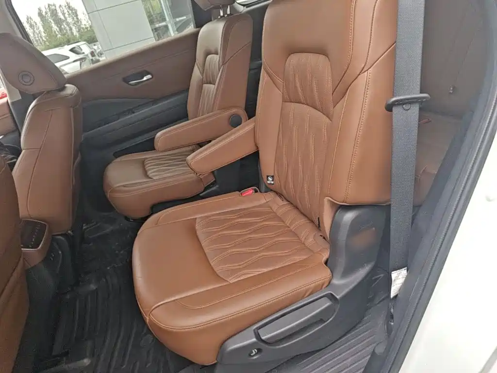 Nissan Teramont — миниатюра 17