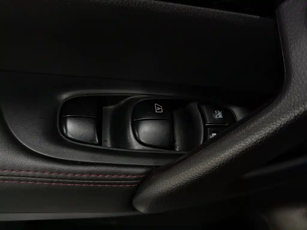 Nissan Qashqai 2021 2.0L CVT Smart