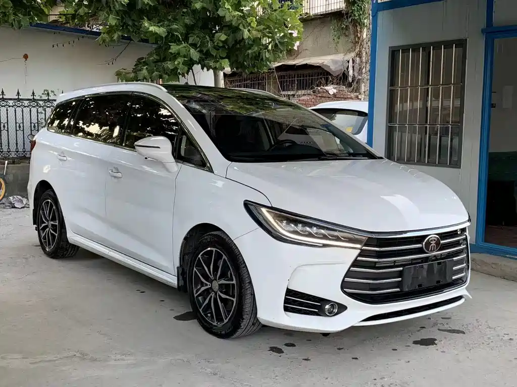 BYD Song MAX MAX 2017 1.5T AT Comfort 7 мест
