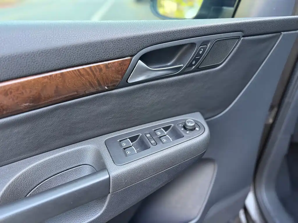 Volkswagen Sharan — миниатюра 9