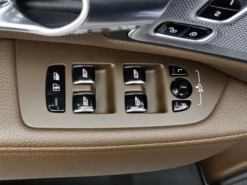 Volvo S90 2018 T5