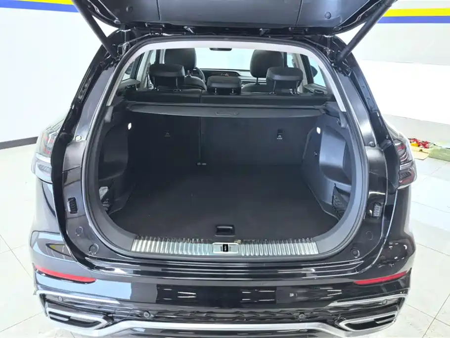 Hongqi HS5 2023 2.0T Pro