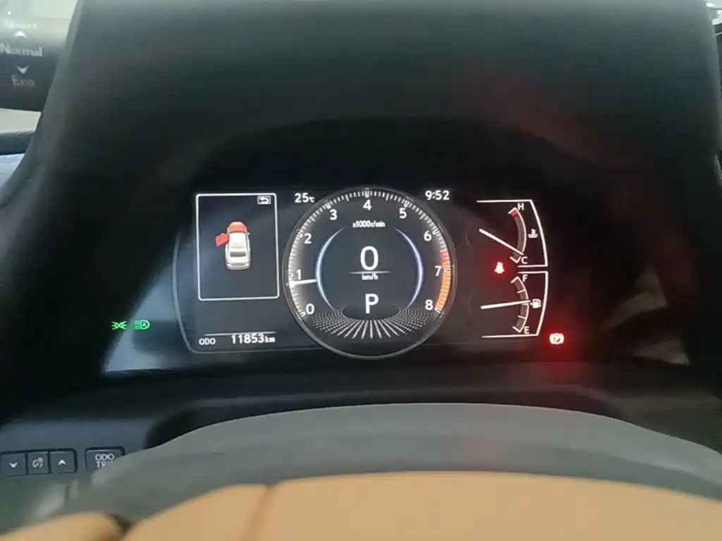 Lexus ES — миниатюра 12