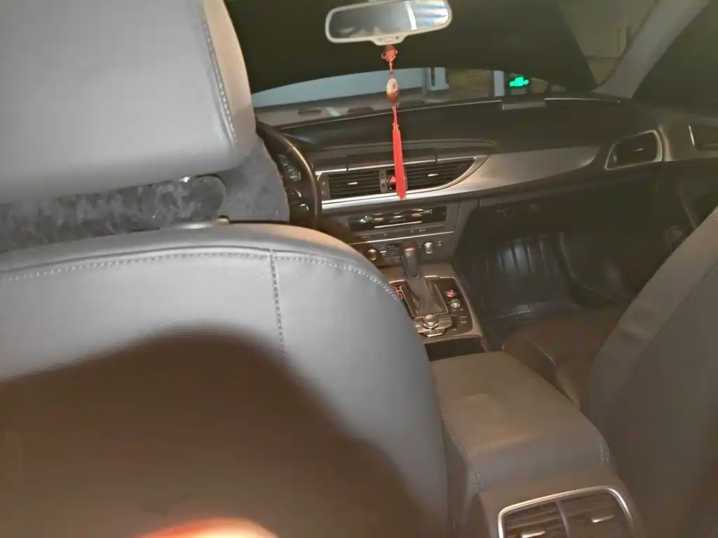 Audi A6L — миниатюра 10