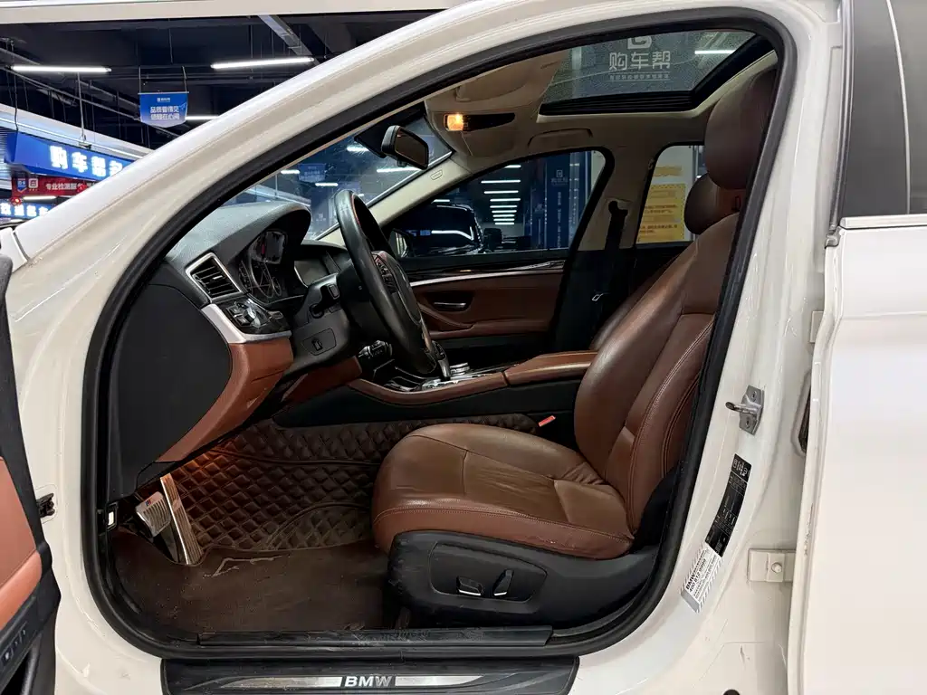 BMW 5 Series — миниатюра 4