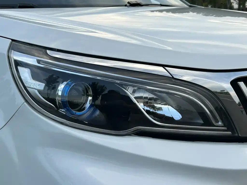 Geely Vision X3 — миниатюра 10