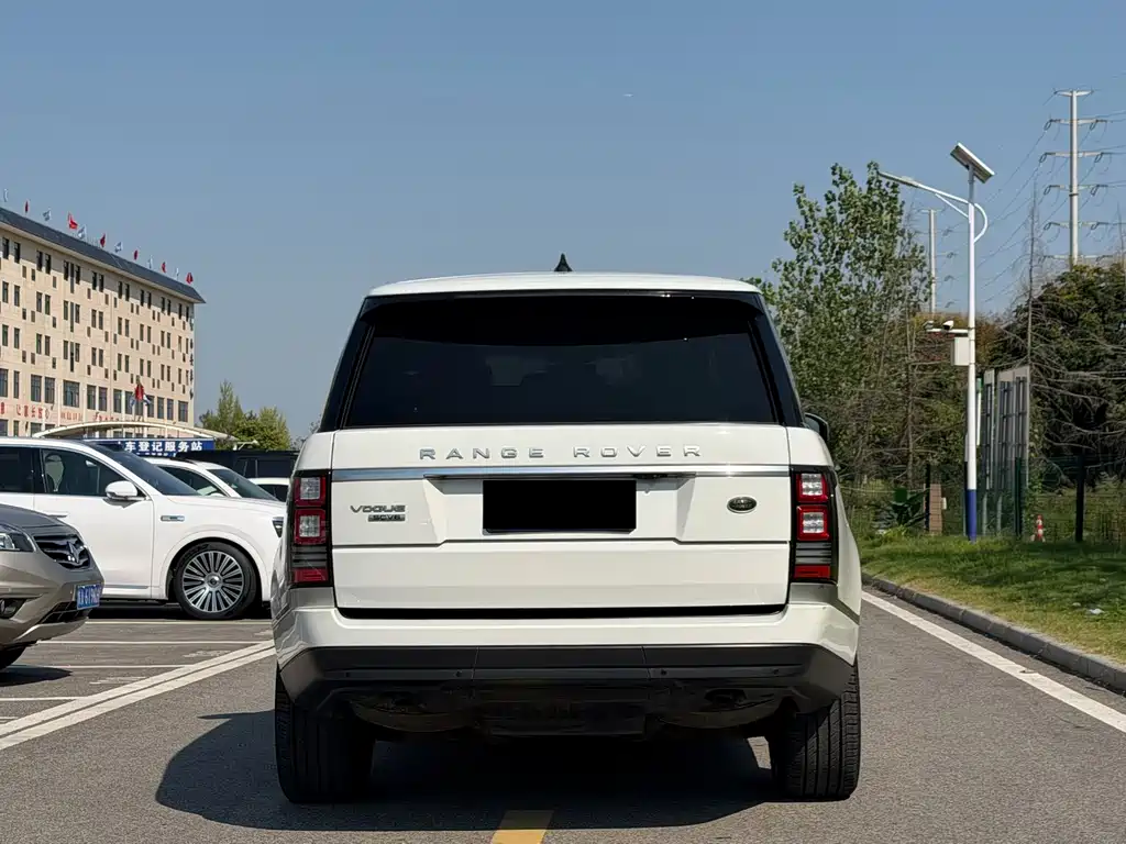 Land Rover Range Rover — миниатюра 5