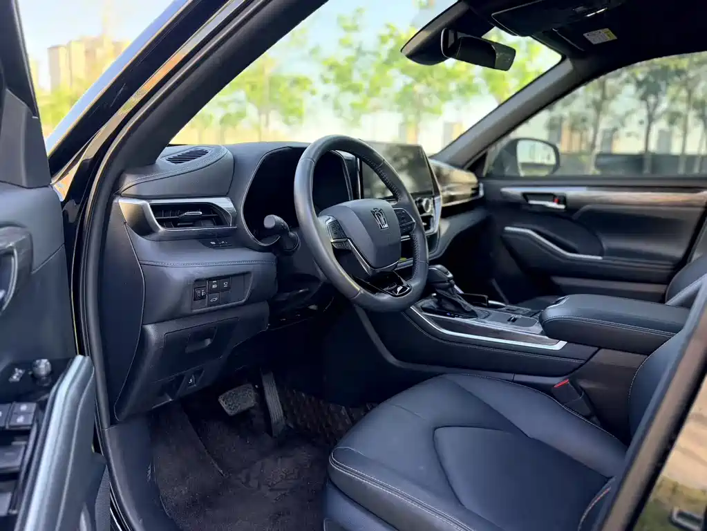 Toyota Crown Kluger 2024 2.5L HEV Luxury