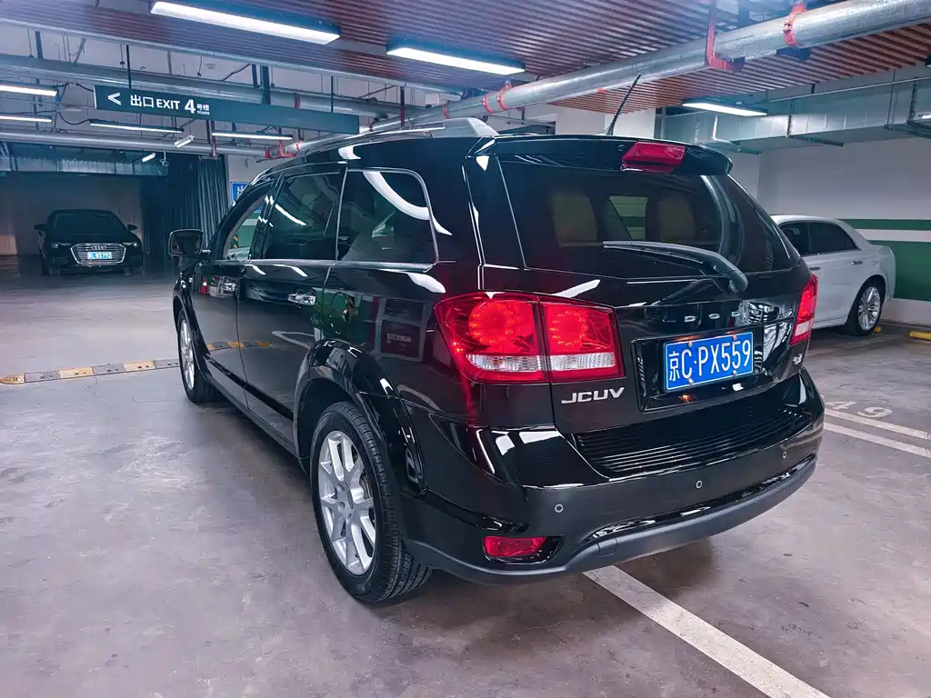 Dodge Journey — миниатюра 6
