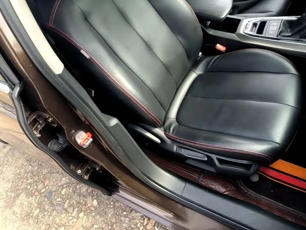 Peugeot 408 — миниатюра 25