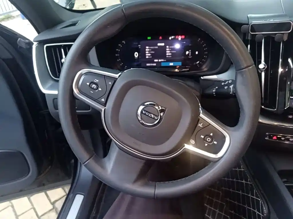 Volvo XC60 — миниатюра 7