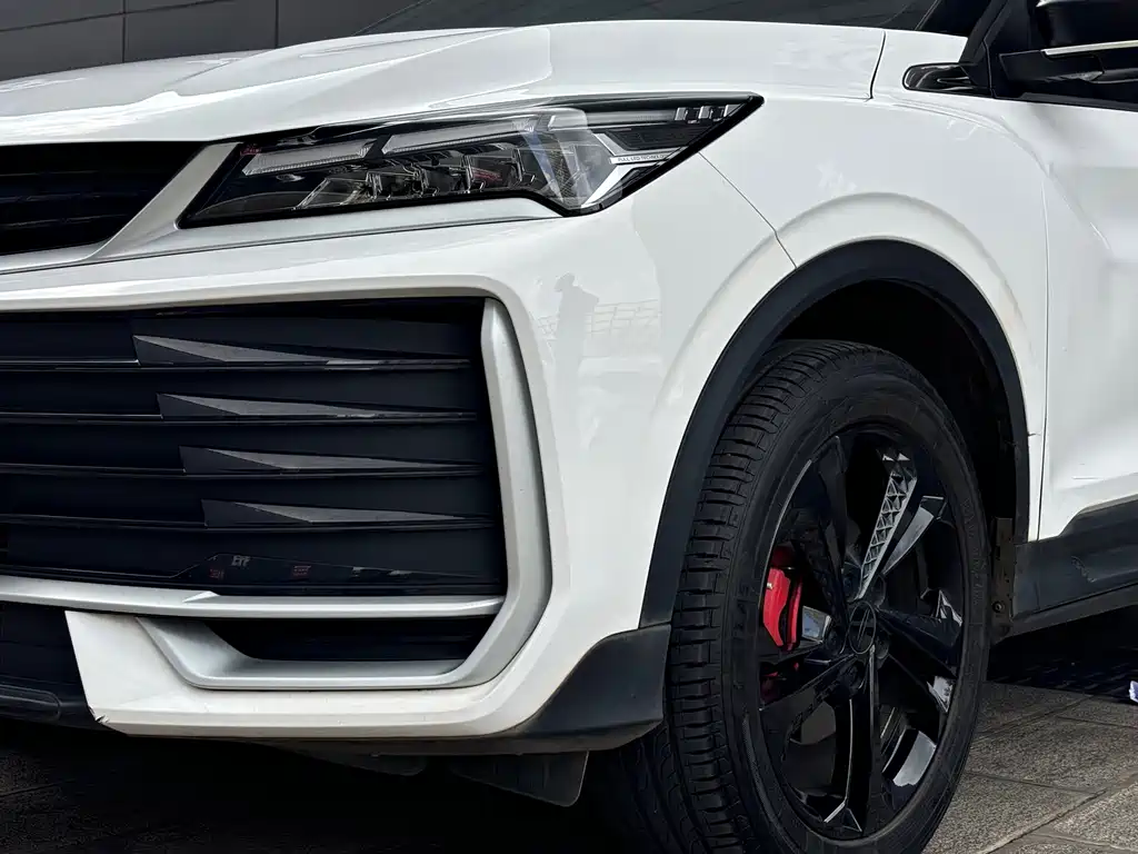 Geely Binyue — миниатюра 21