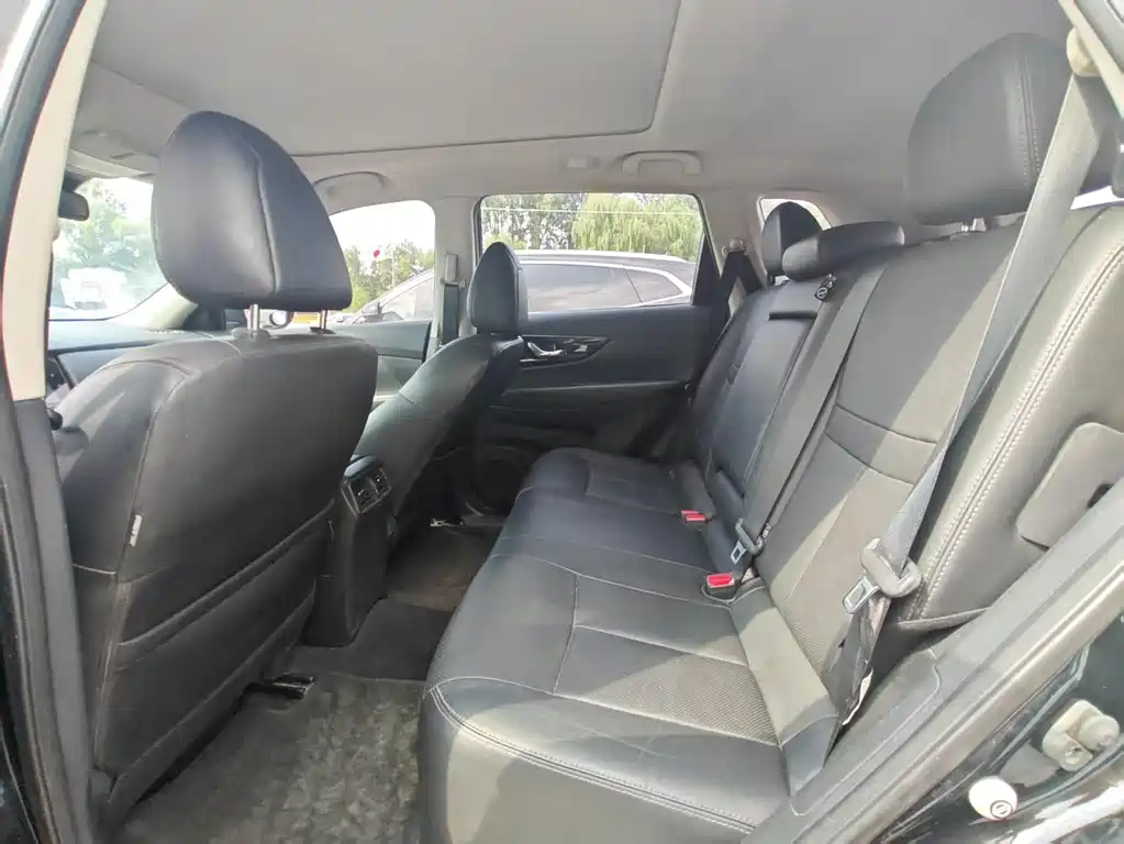 Nissan X-Trail — миниатюра 6