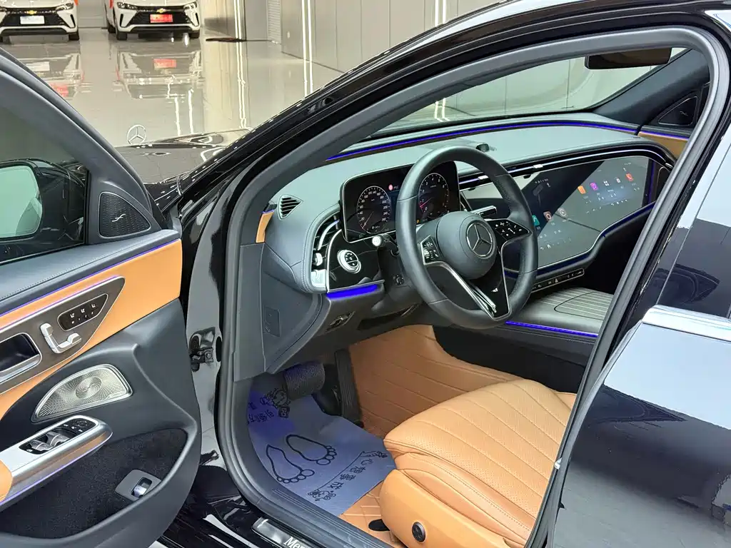 Mercedes-Benz E-Class — миниатюра 4