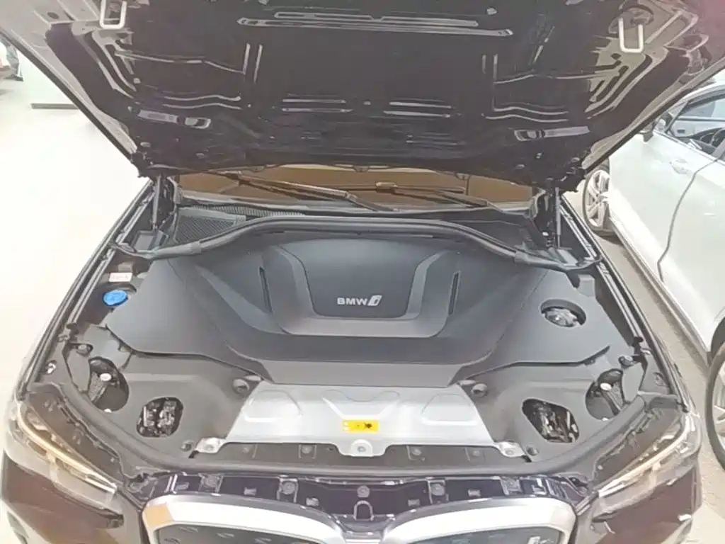 BMW iX3 — миниатюра 20