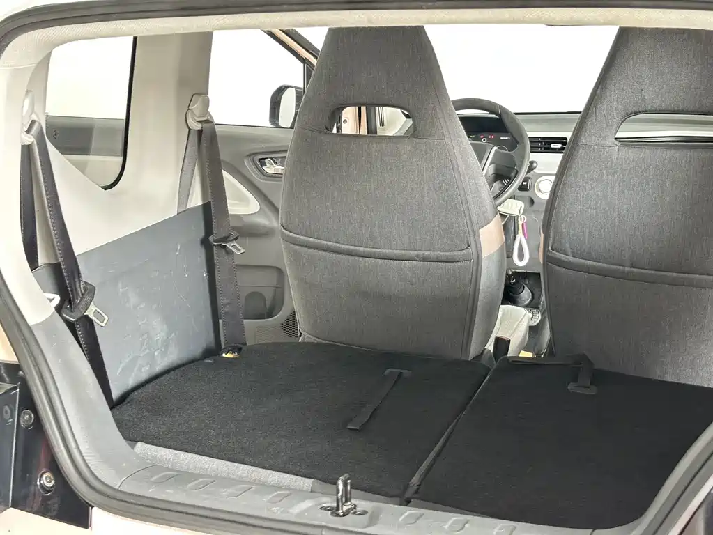 Wuling MINIEV — миниатюра 10