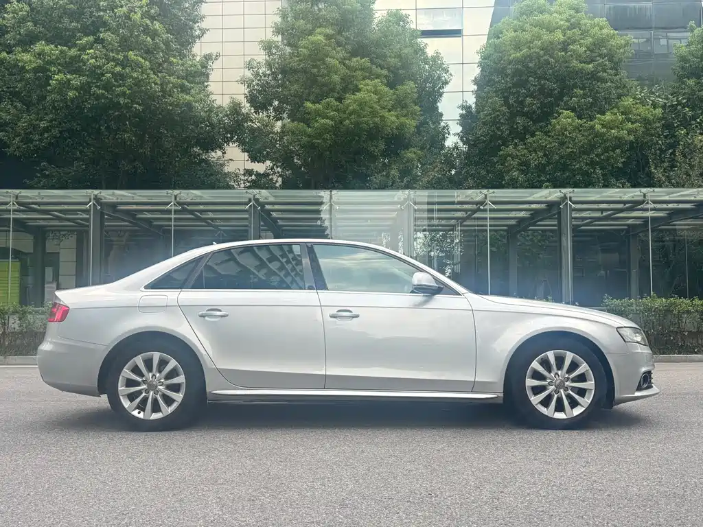 Audi A4L — миниатюра 7