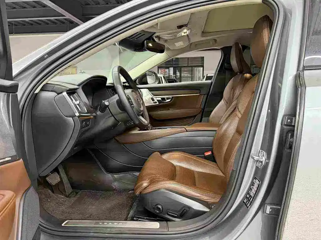 Volvo V90 — миниатюра 3