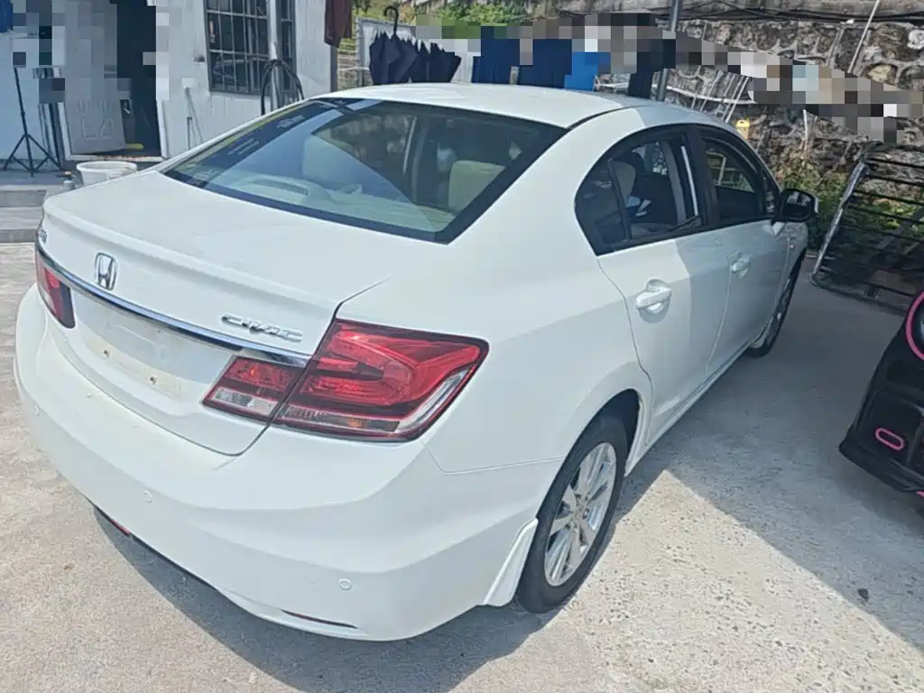 Honda Civic — миниатюра 7
