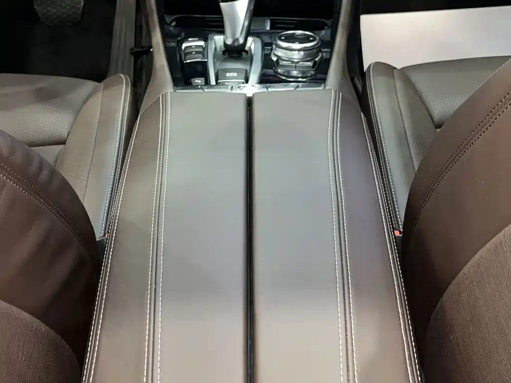 BMW 5 Series GT — миниатюра 11