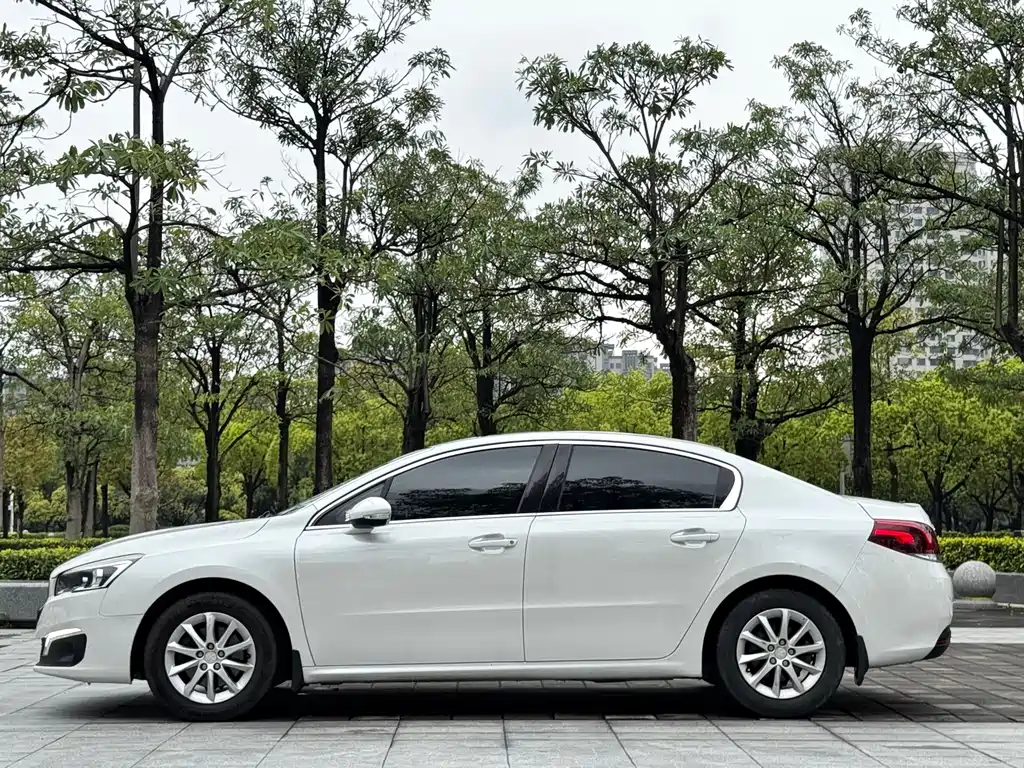 Peugeot 508 1.6THP Auto Supreme Comfort Edition, фото 4