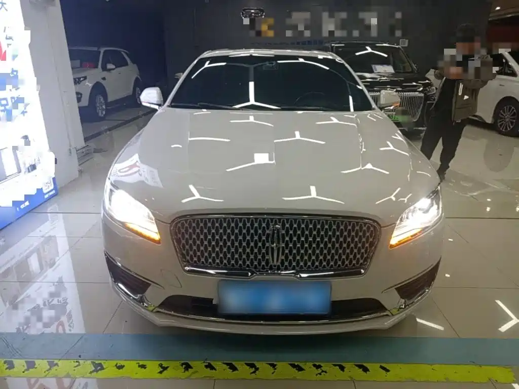 Lincoln MKZ — миниатюра 3