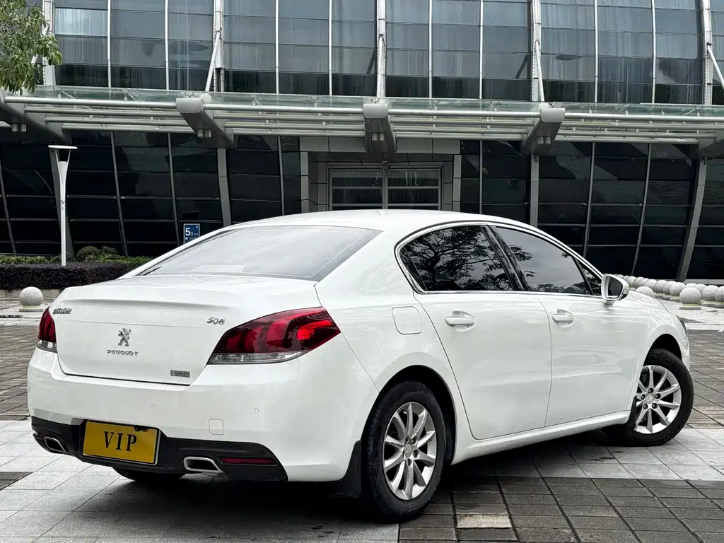Peugeot 508 1.6THP Auto Supreme Comfort Edition, фото 20