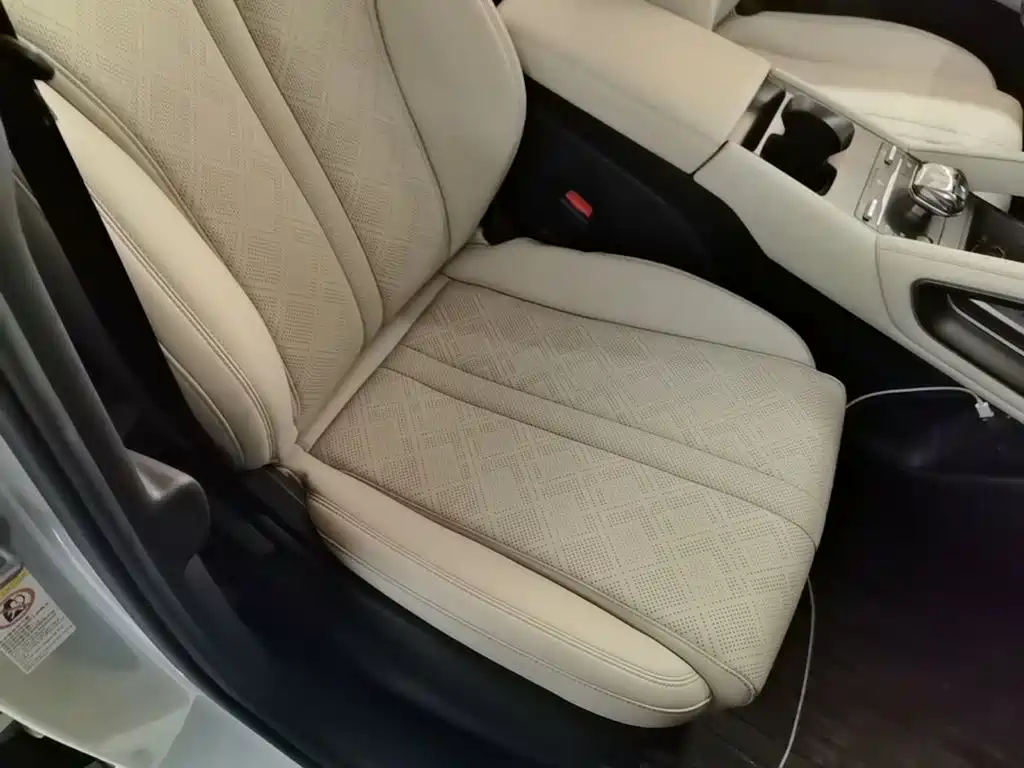 BYD Yuan UP — миниатюра 25