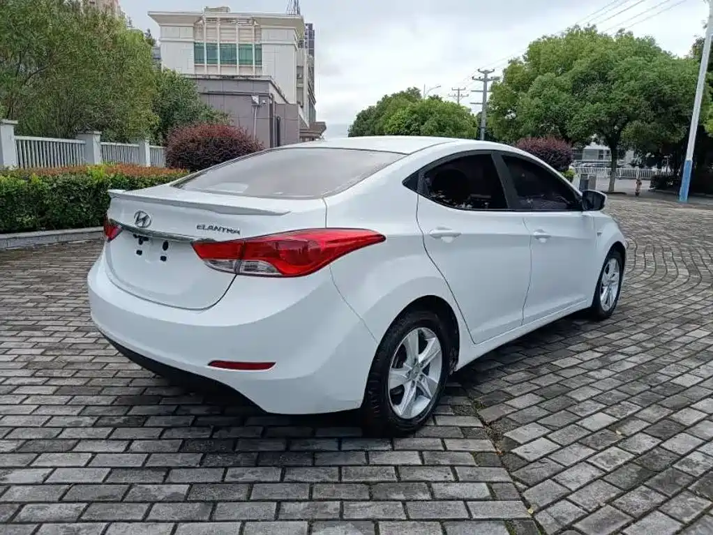 Hyundai Elantra Langdong — миниатюра 4