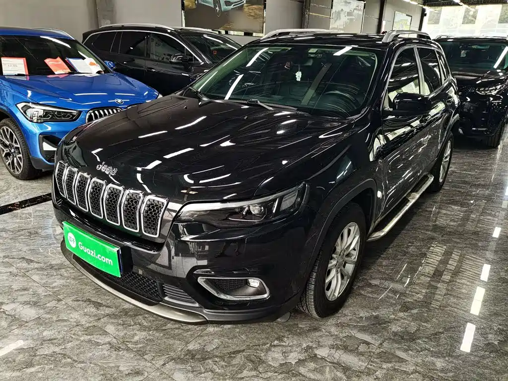 Jeep Cherokee — миниатюра 2