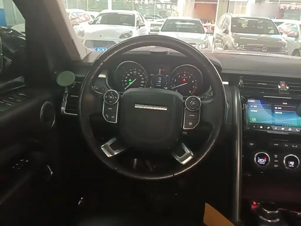 Land Rover Discovery — миниатюра 11