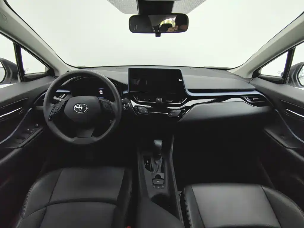 Toyota IZOA — миниатюра 5