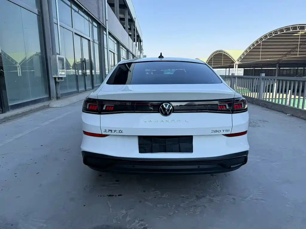 VOLKSWAGEN LINGDU