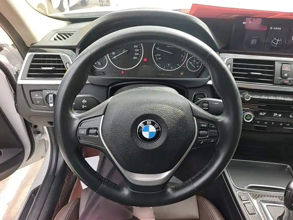 BMW 3 Series — миниатюра 11
