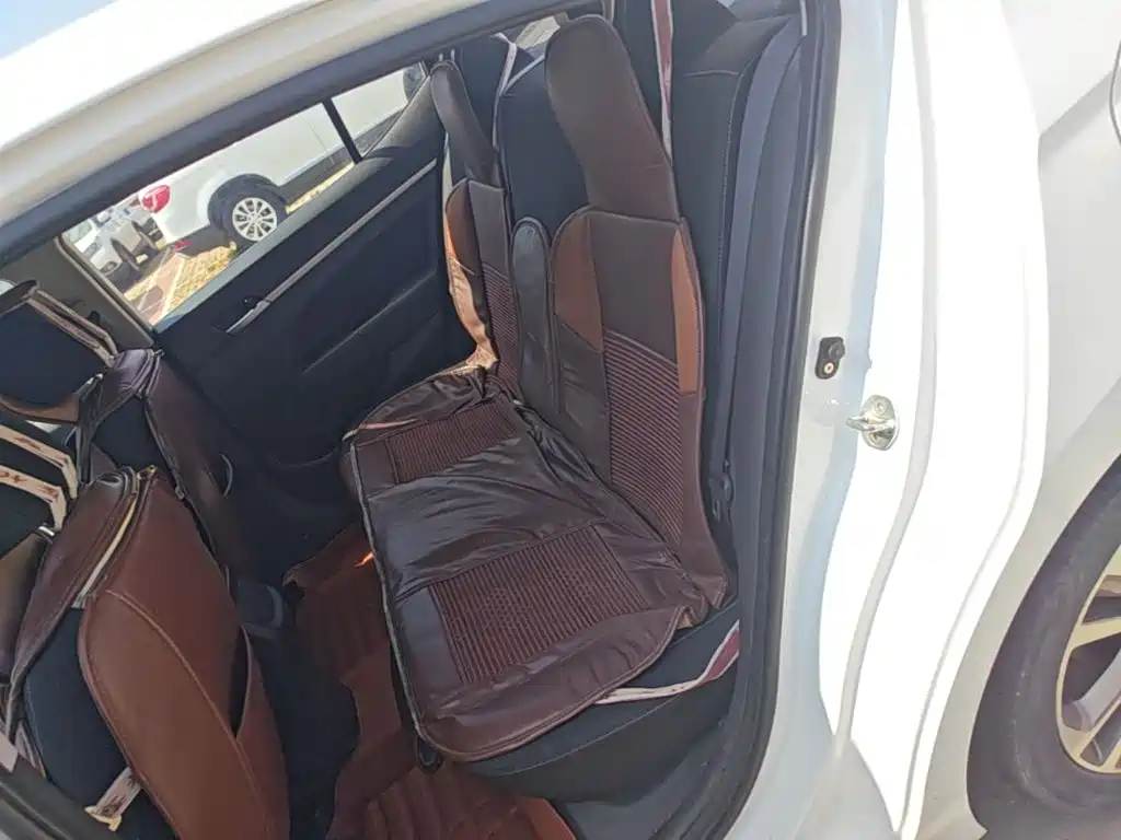 Hyundai Elantra — миниатюра 13