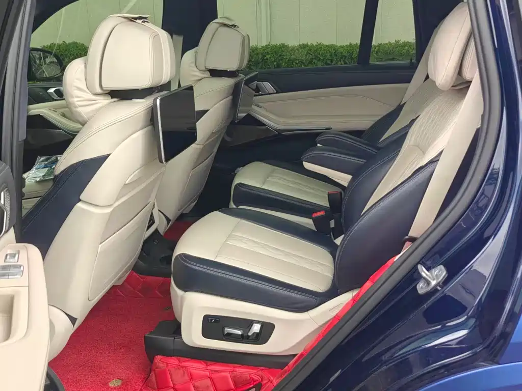 BMW X7 — миниатюра 7