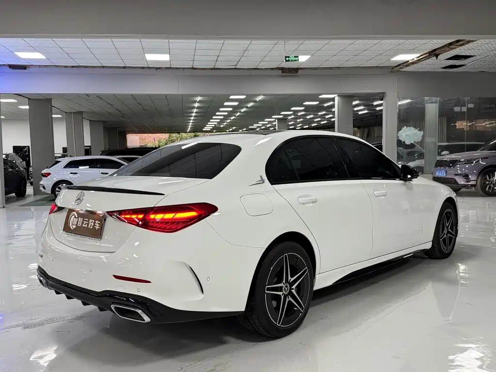 Mercedes-Benz C-Class — миниатюра 9
