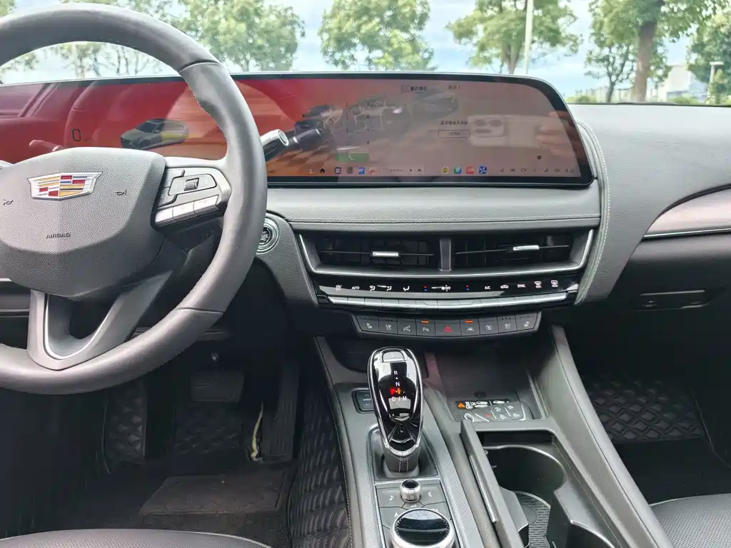 Cadillac CT5 — миниатюра 14
