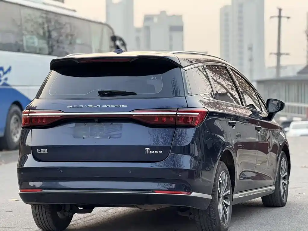BYD MAX — миниатюра 6