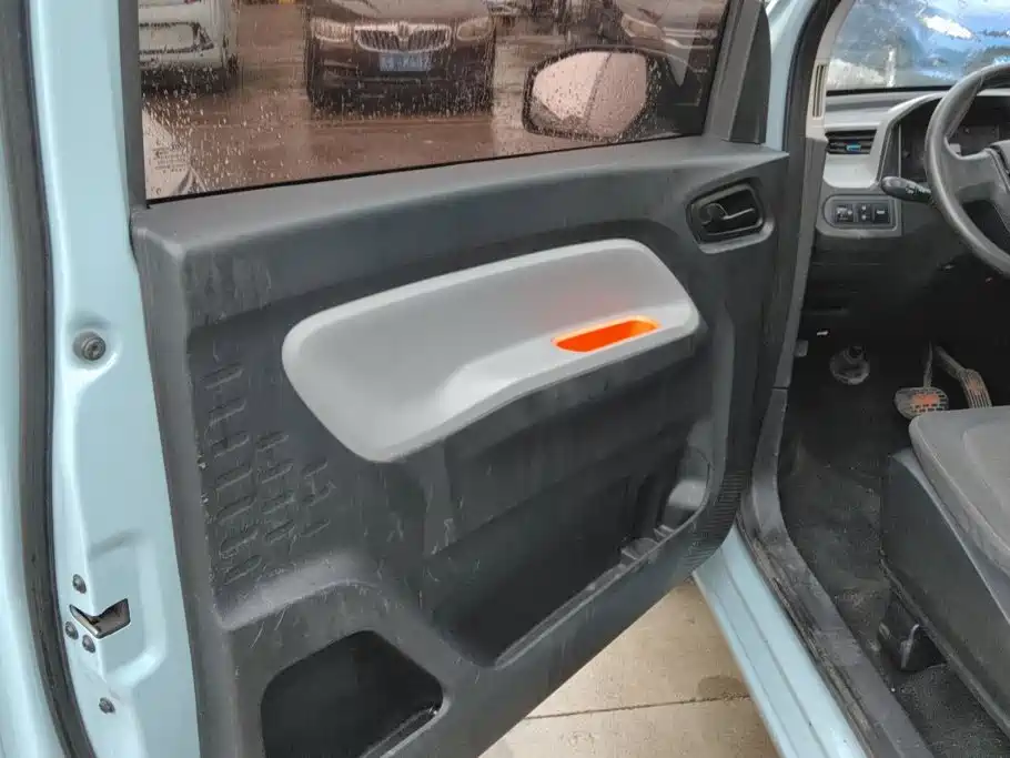 Wuling MINIEV — миниатюра 7