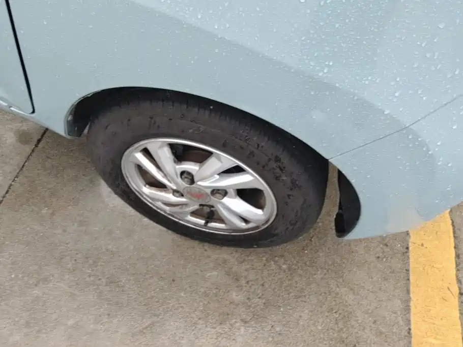 Wuling MINIEV — миниатюра 6