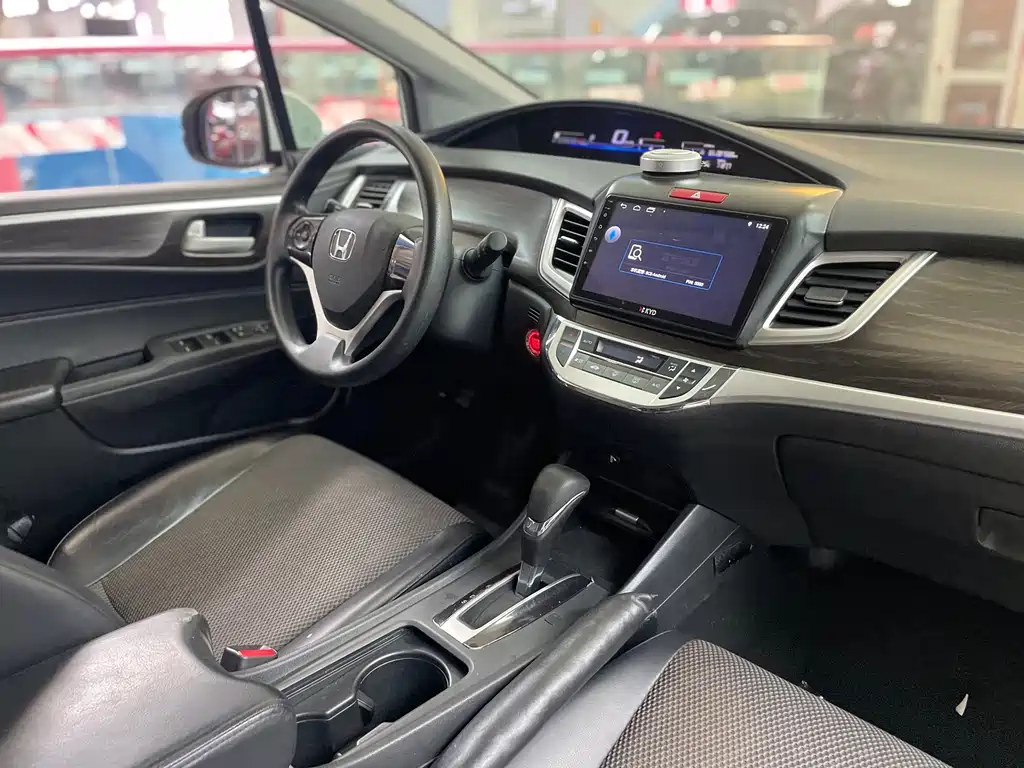 Honda Jade — миниатюра 5