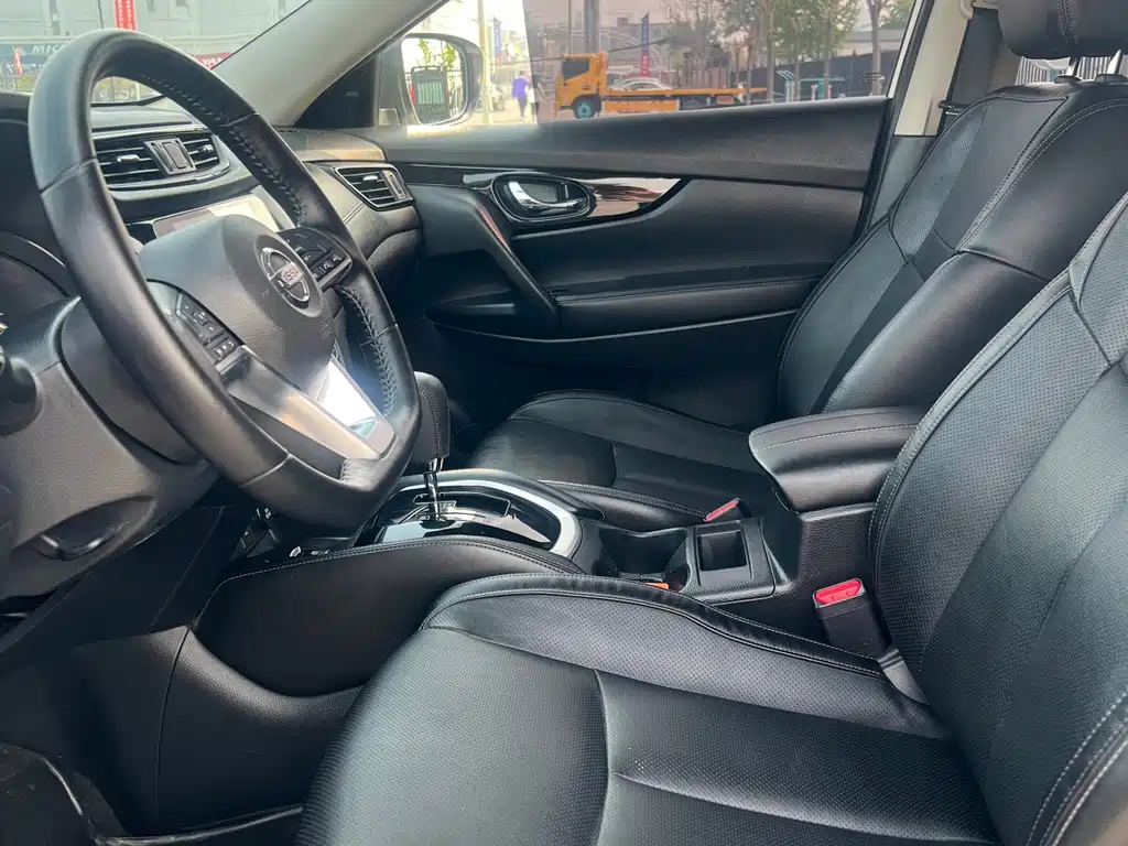 Nissan X-Trail — миниатюра 10