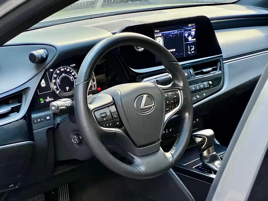 Lexus ES — миниатюра 18