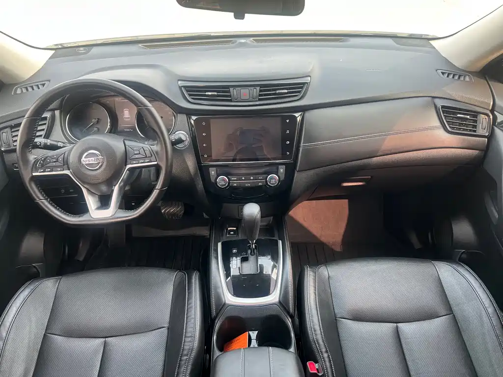Nissan X-Trail — миниатюра 18