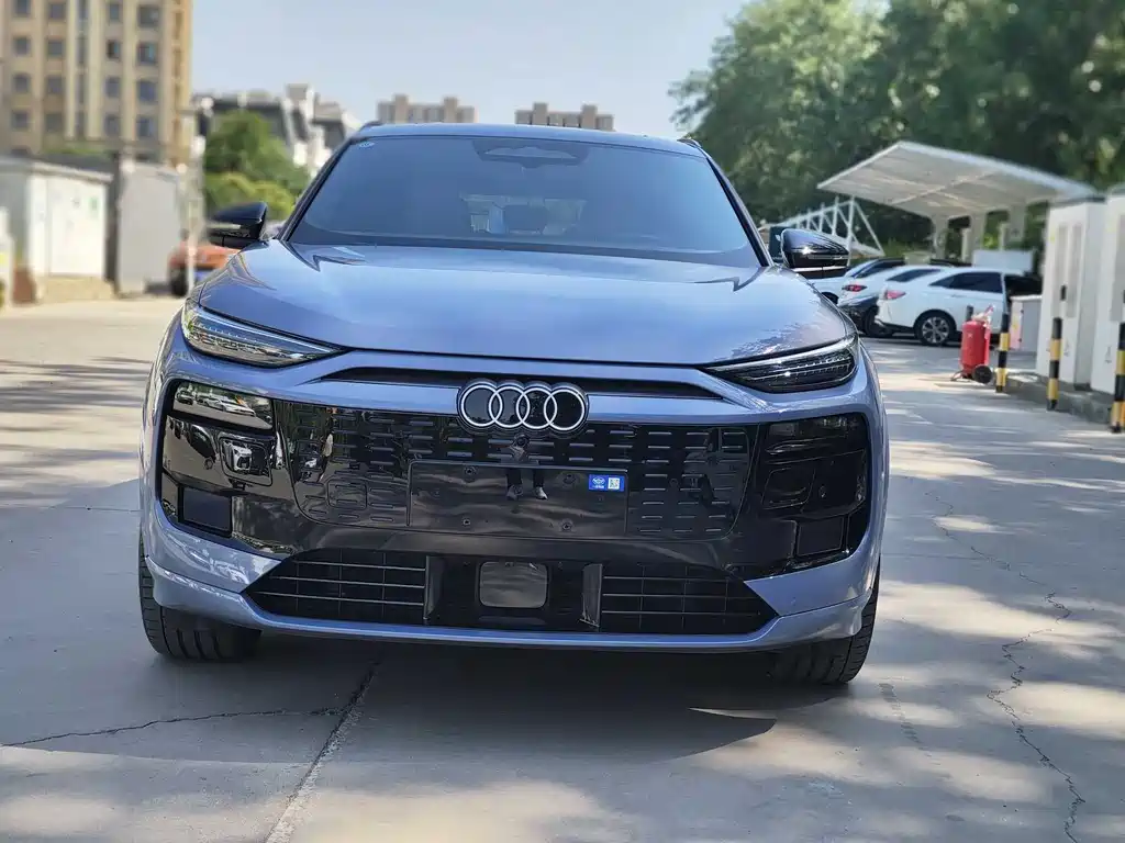 Audi Q6L e-tron