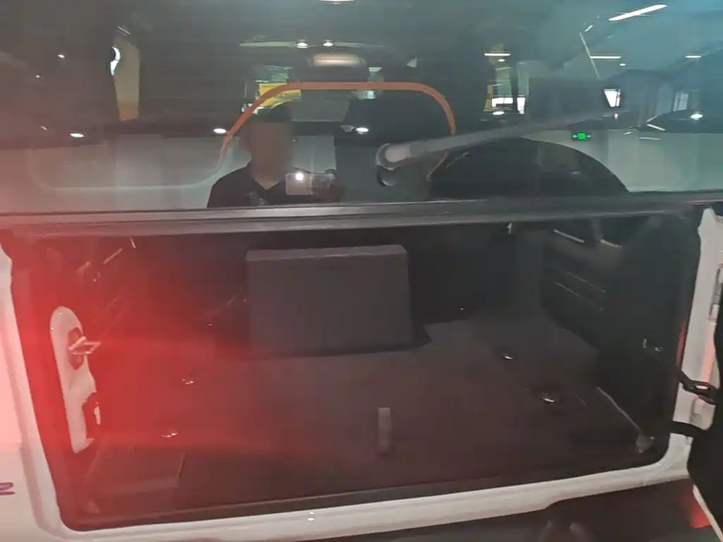 Jeep Wrangler PHEV — миниатюра 19